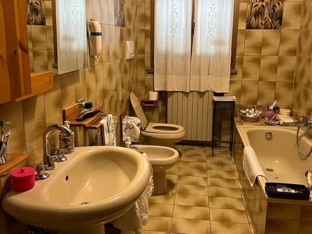 Casa indipendente a Massa lombarda in Via Montefiorino, 18 - Foto 4