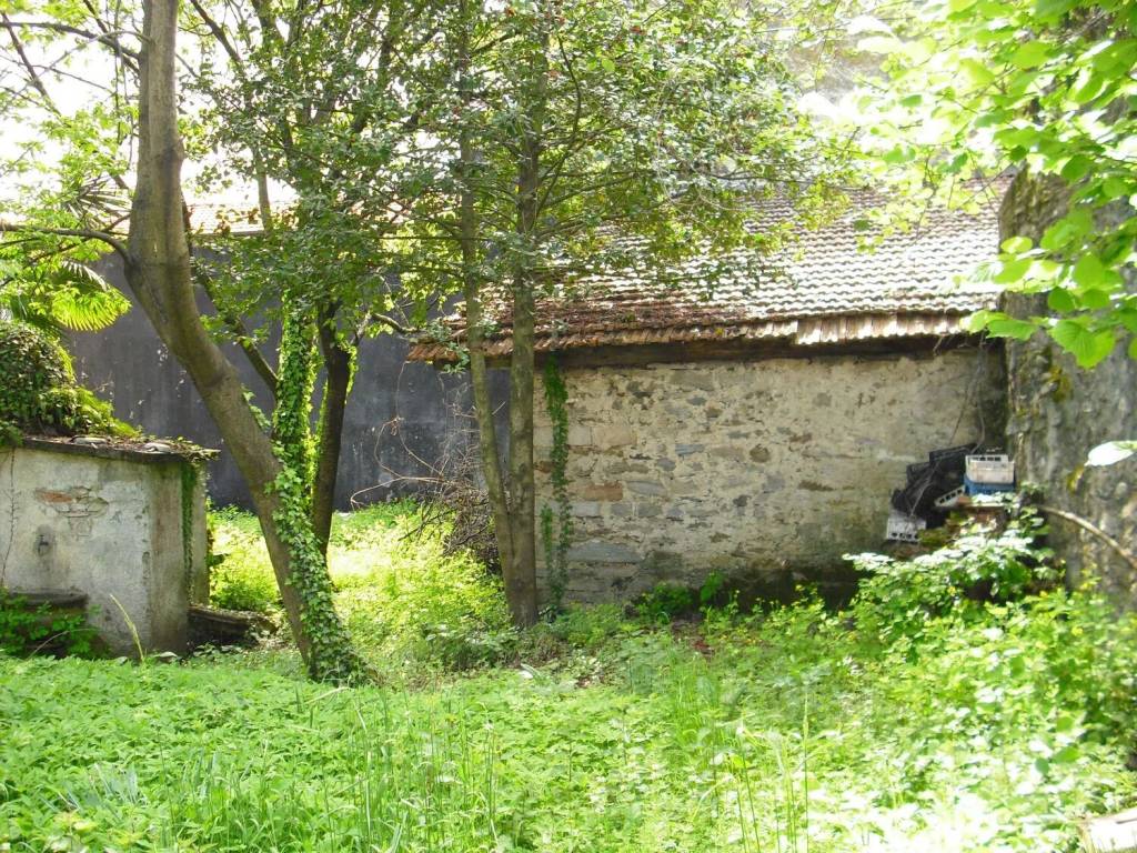 Villa a Lesa in Via Umberto I, 12 - Foto 2