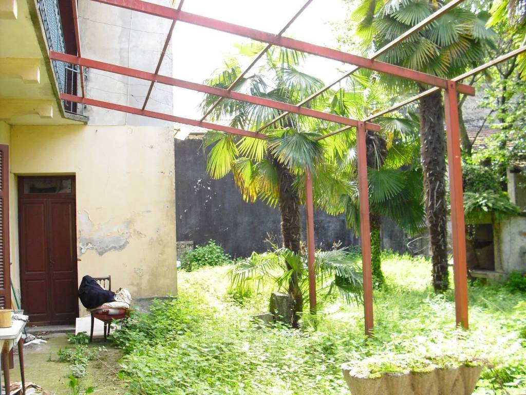 Villa a Lesa in Via Umberto I, 12 - Foto 4