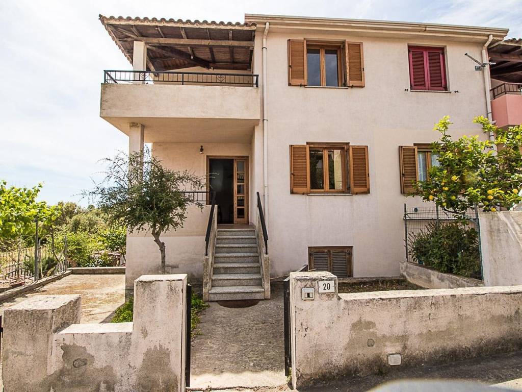 Appartamento a Posada in Via Melchiorre Dore - Foto 3