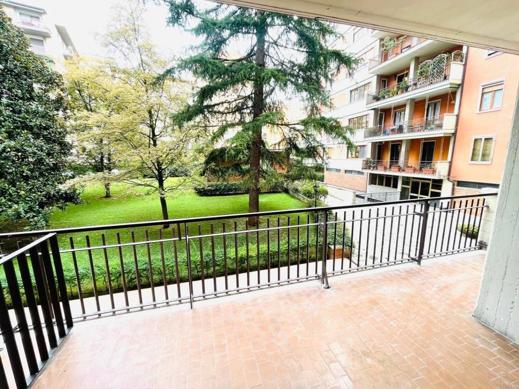 Appartamento a Verona in Via Angelo Butturini, 9 - Foto 3