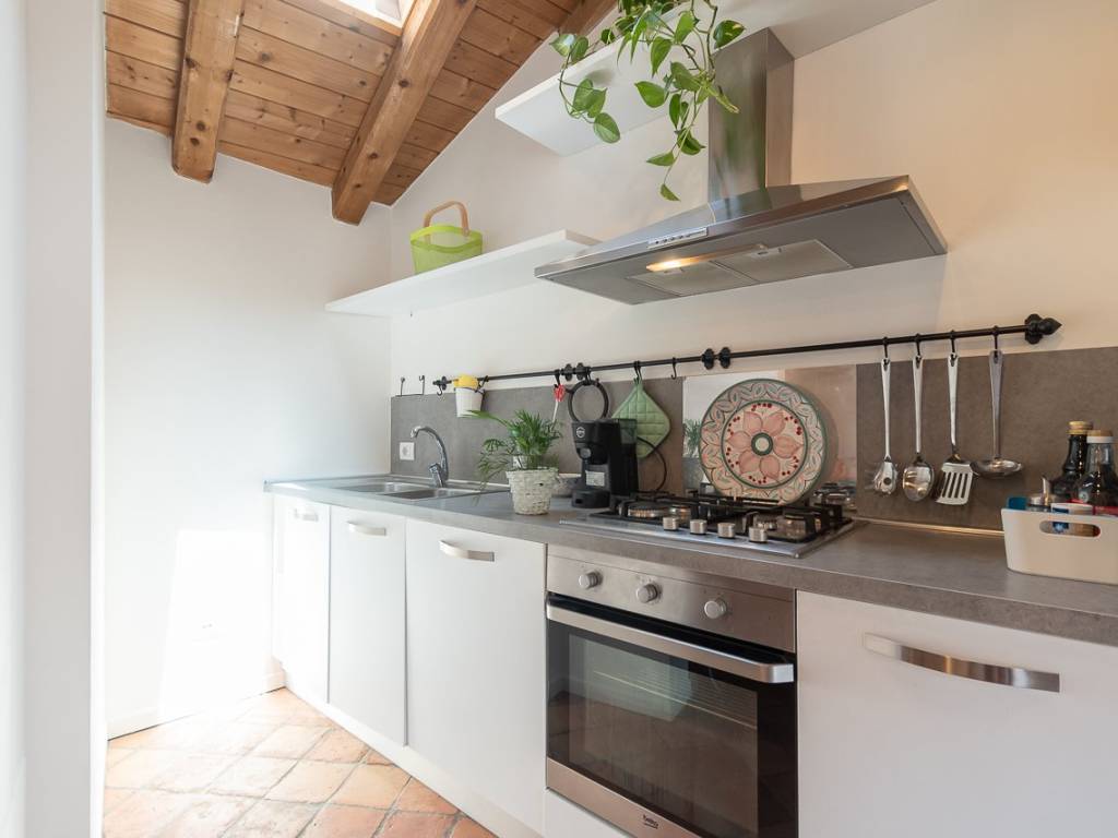 Appartamento a Iseo in Piazza Giuseppe Mazzini, 2 - Foto 2