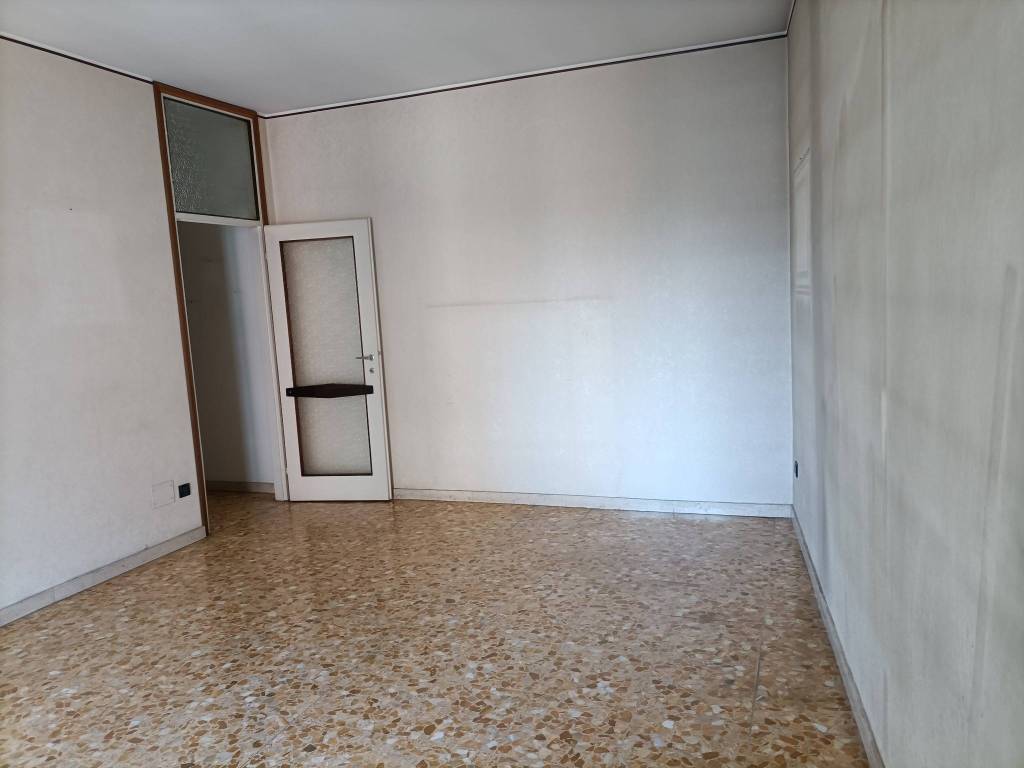 Appartamento a Gorla minore in Via Ambrogio Colombo - Foto 5