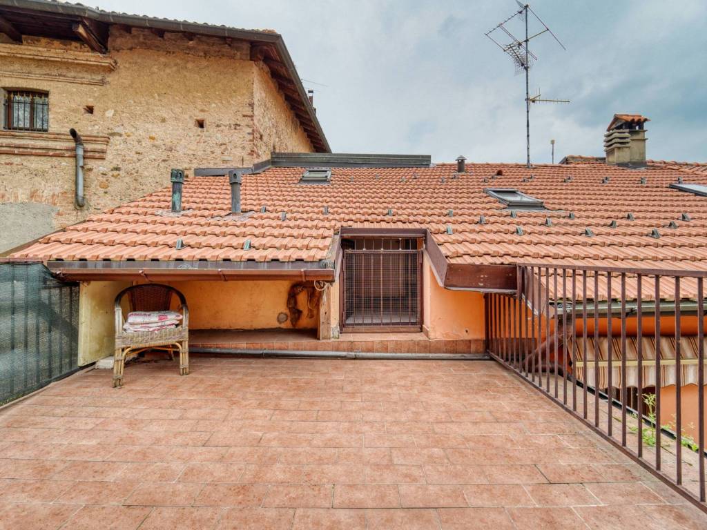 Appartamento a Binago in Via Cipriano Mistò, 4 - Foto 5