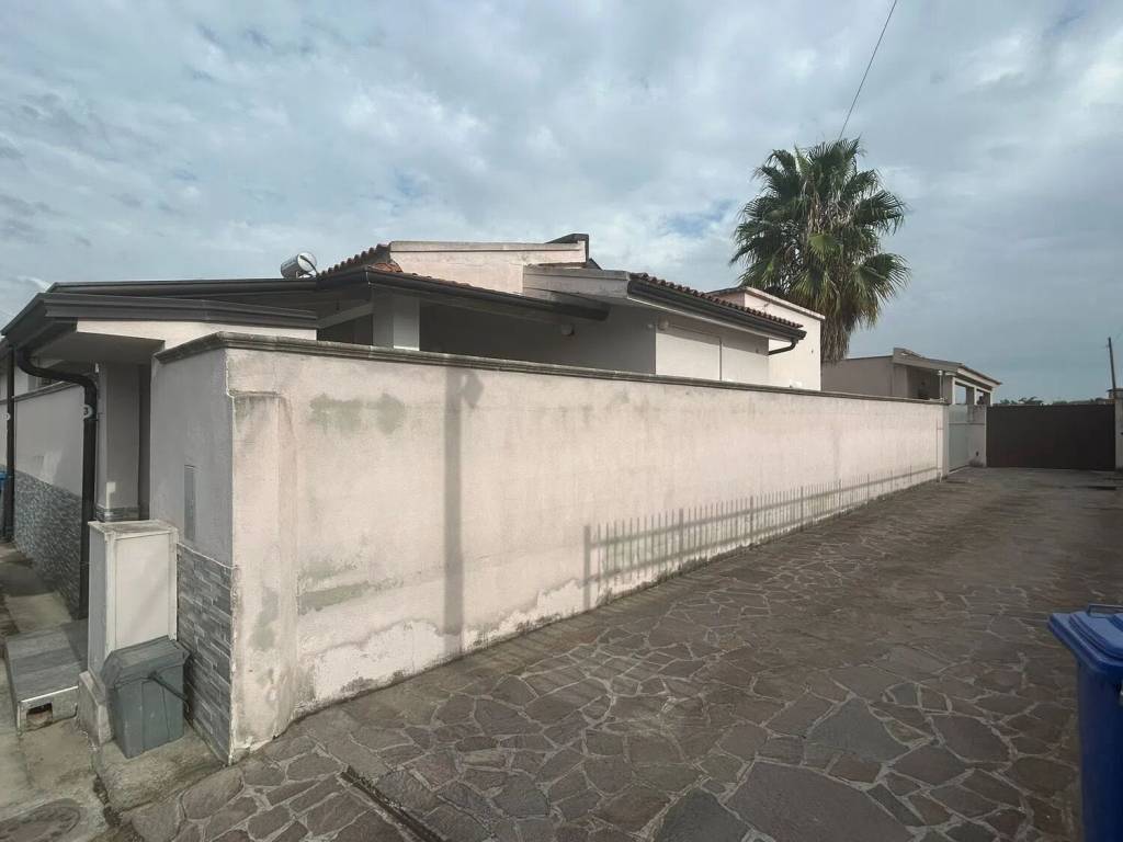 Villa a Castel volturno in Via Mezzagni No Number - Foto 2