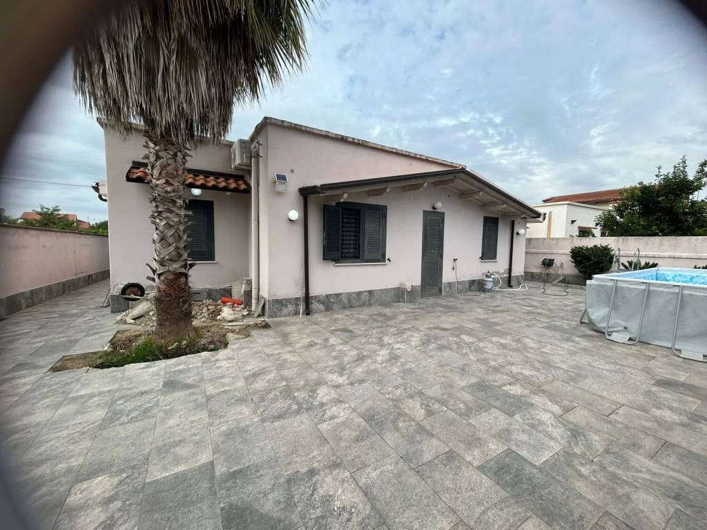 Villa a Castel volturno in Via Mezzagni No Number - Foto 3