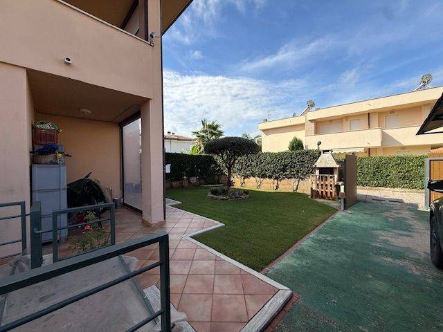 Villa a Sabaudia in Via Venezia - Foto 3