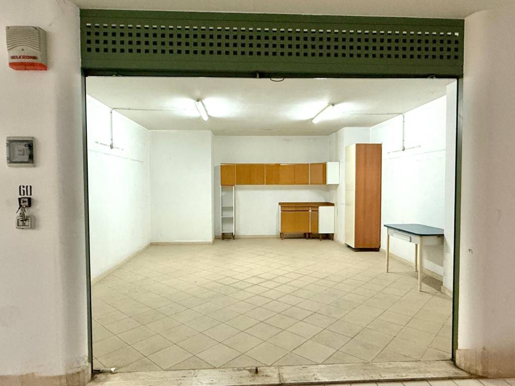 Box / garage a Trani in Via delle Tufare, 8 - Foto 2