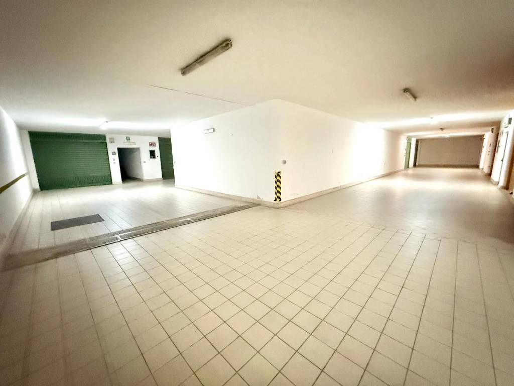 Box / garage a Trani in Via delle Tufare, 8 - Foto 5