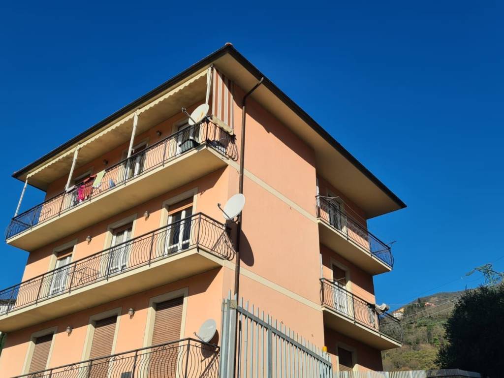 Appartamento a Neirone in Località Donega, 5 - Foto 2