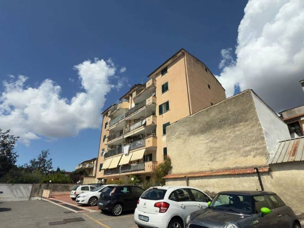 Appartamento a Caserta in Via Di Basso, 8 - Foto 2