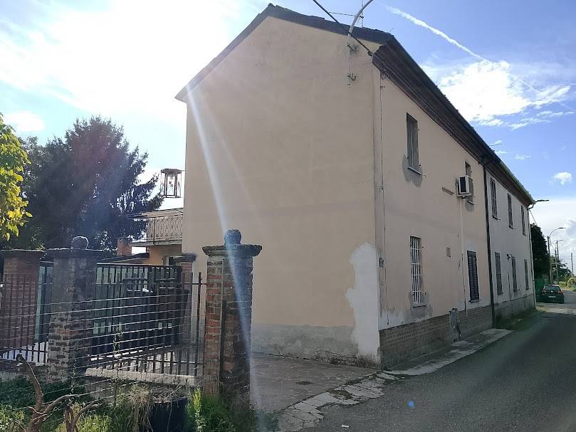 Villa a Casteggio in Via Cerreto Superiore, 19 - Foto 2
