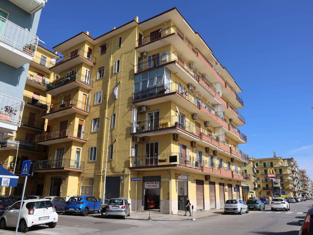 Appartamento a Salerno in Via Gian Battista Niccolini, 9 - Foto 5