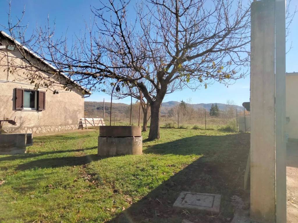 Appartamento a Castel di sangro in Strada Statale 17 - Foto 2