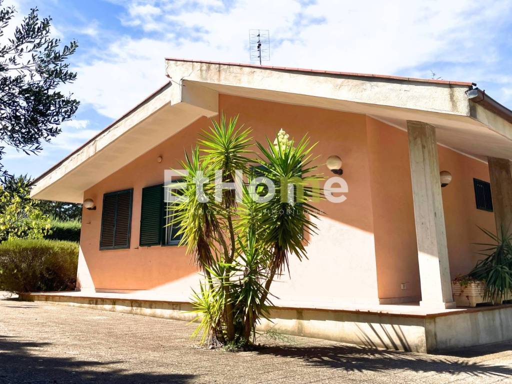 Villa a Andria in Contrada Femmina Morta - Foto 2