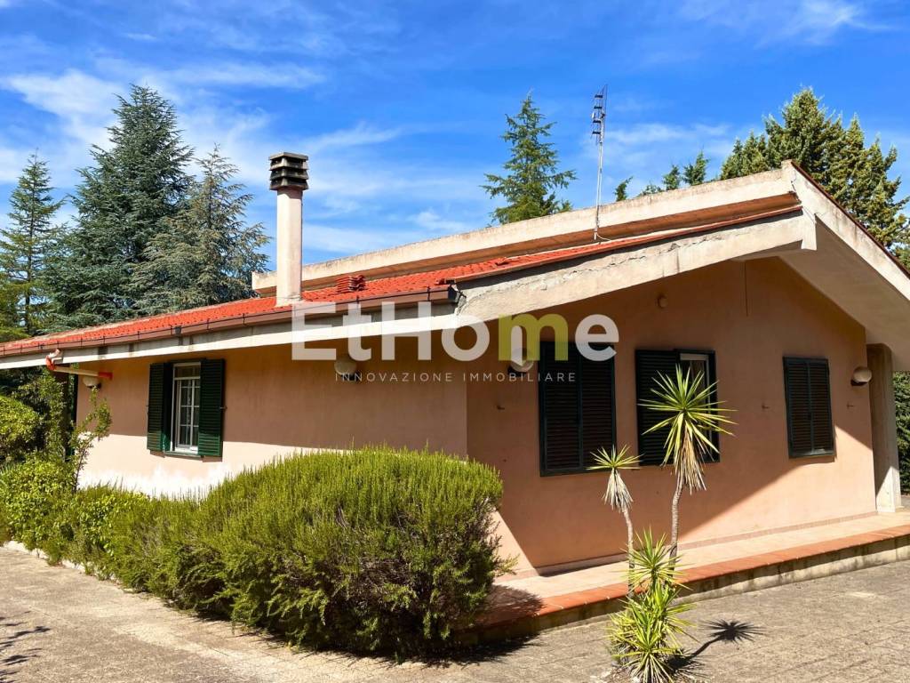 Villa a Andria in Contrada Femmina Morta - Foto 3