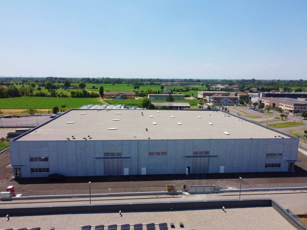 Immobile a Romano di lombardia in Via dell'Industria - Foto 2