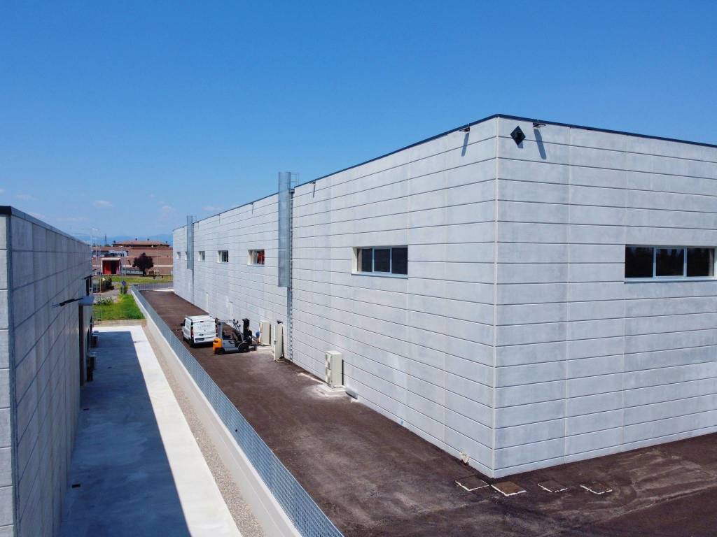 Immobile a Romano di lombardia in Via dell'Industria - Foto 4