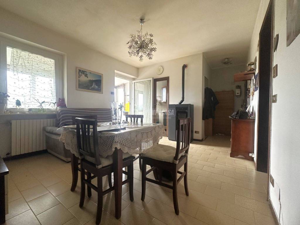 Appartamento a Cossato in Via Pella Remo - Foto 2