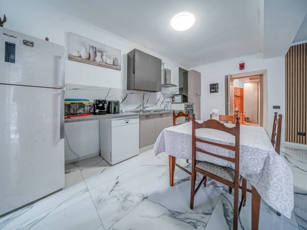 Casa indipendente a Besozzo - Foto 5