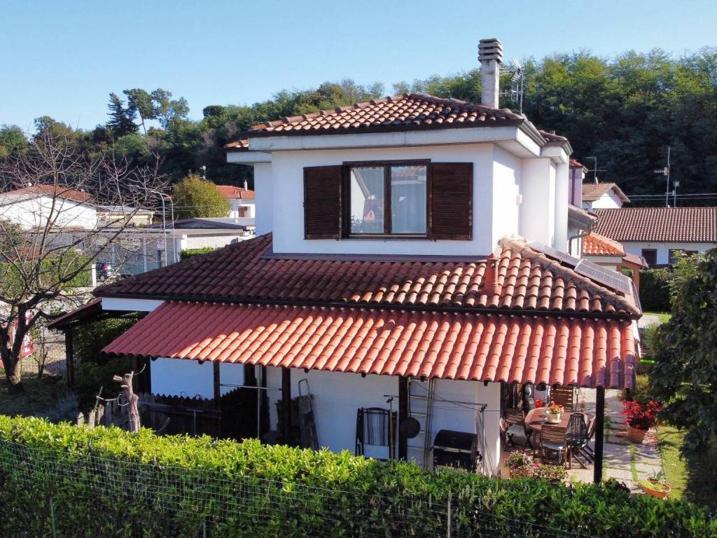 Villa a Oleggio castello in Via Aldo Moro - Foto 3