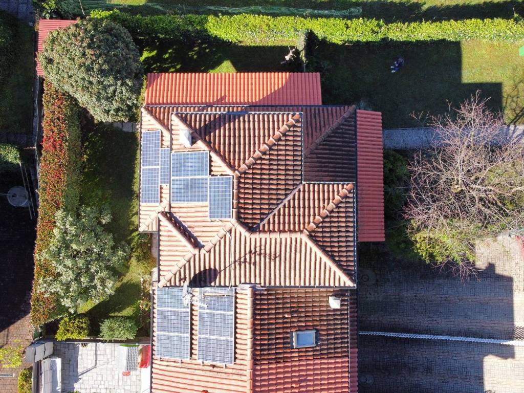 Villa a Oleggio castello in Via Aldo Moro - Foto 5