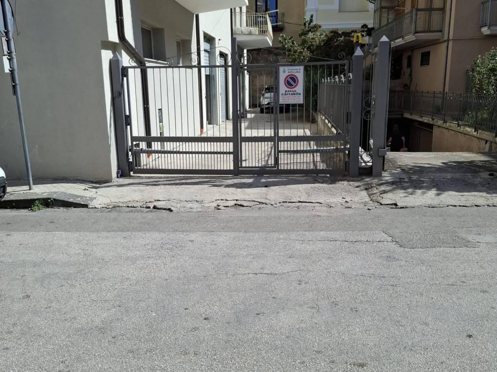 Box / garage a Avellino in Via Carmine Barone - Foto 3