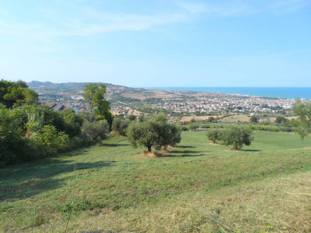 Terreno a Tortoreto in Via Sant'Angelo, 2 - Foto 2