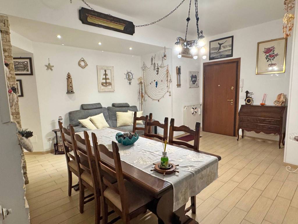 Appartamento a Chiavari in Corso Cristoforo Colombo - Foto 3