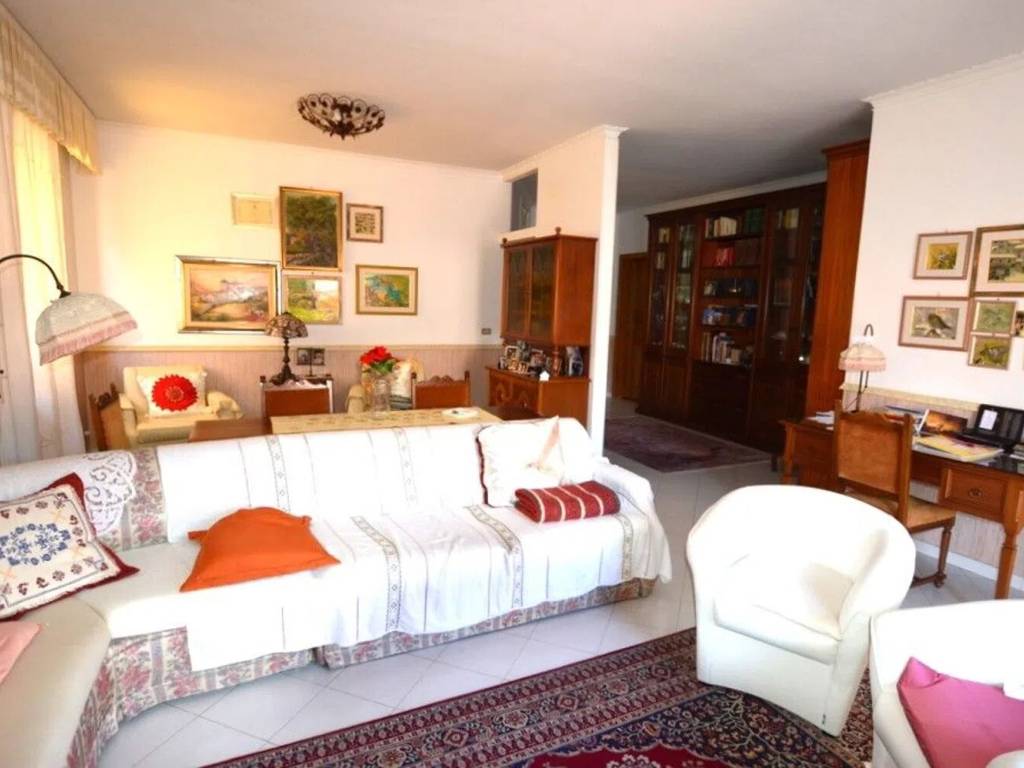 Appartamento a Lavello in Via Sicardo Diciottesimo, 43 - Foto 2