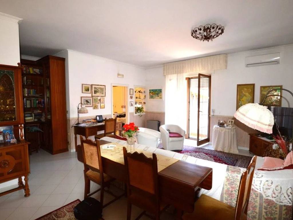 Appartamento a Lavello in Via Sicardo Diciottesimo, 43 - Foto 4