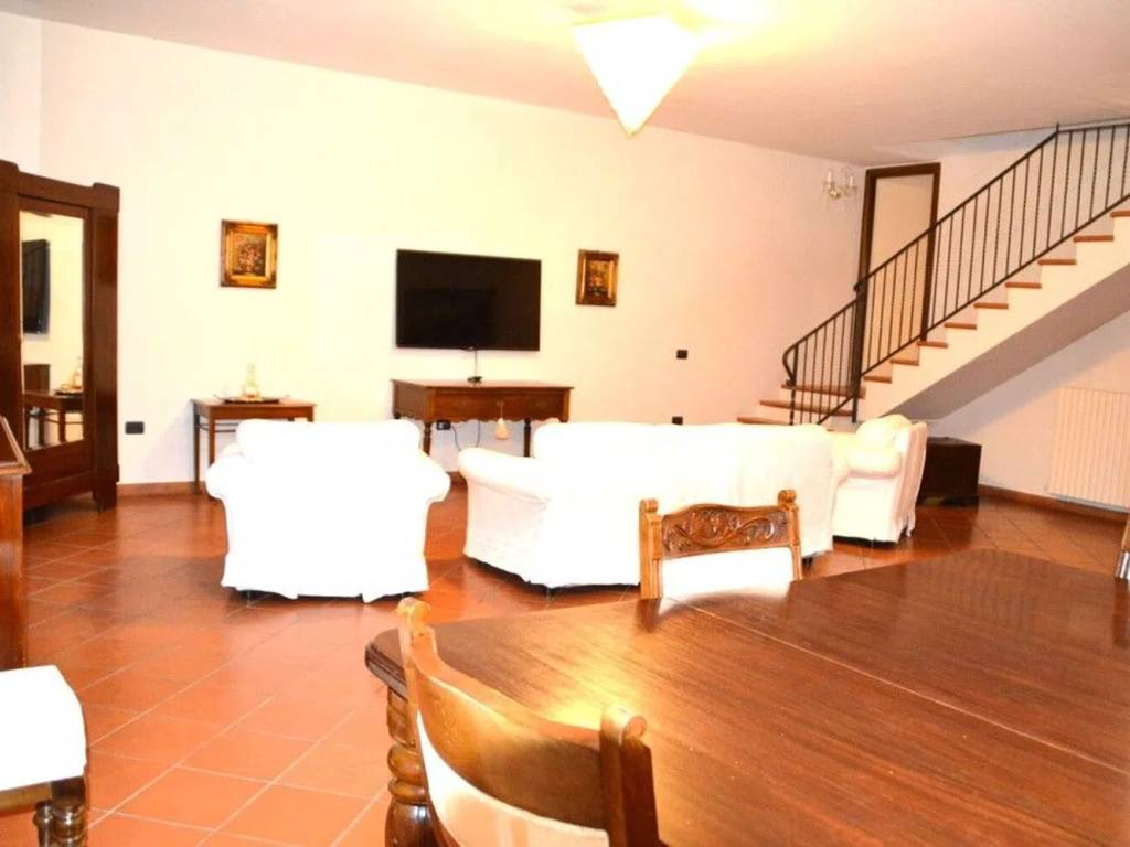 Appartamento a Lavello in Via Alessandro Manzoni - Foto 2