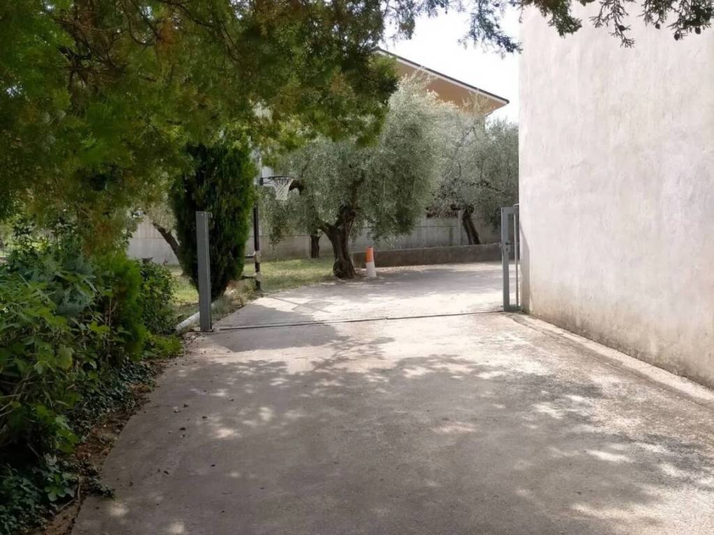 Villa a Loreto aprutino in Strada Provinciale 4 No Number - Foto 2