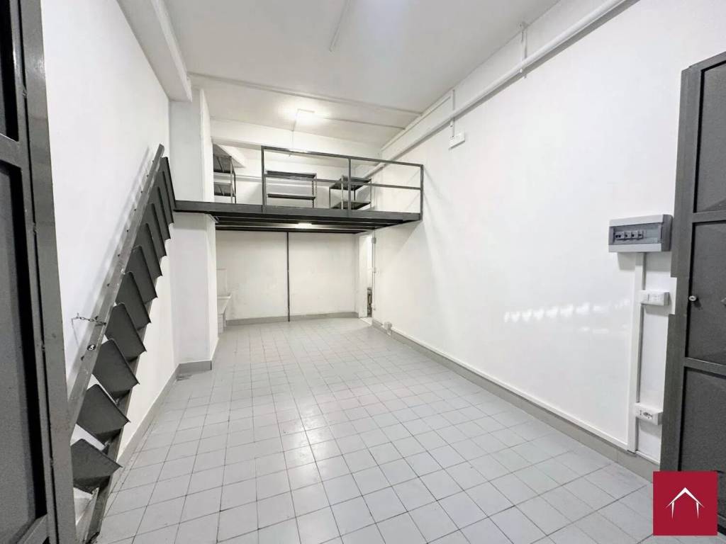 Box / garage a Barletta in Via Monte Grappa, 6 - Foto 2