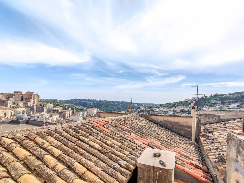 Casa indipendente a Modica in Corso Regina Margherita - Foto 2