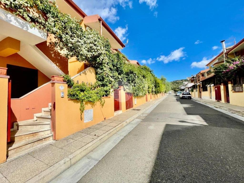 Appartamento a Villasimius in Via Nievo, 18 - Foto 2