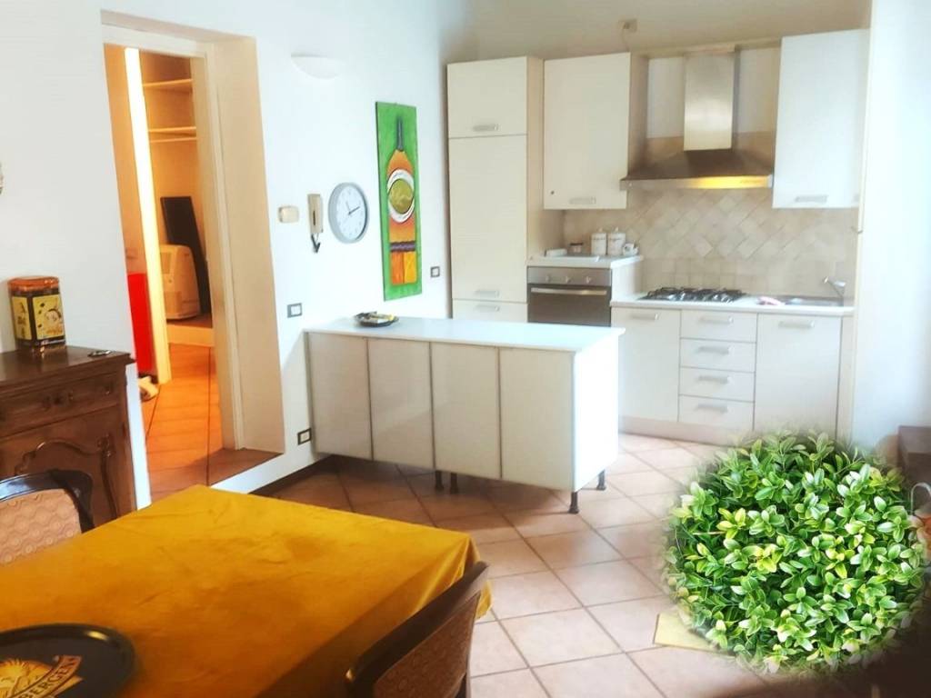 Appartamento a Angera in Via Rocca, 20 - Foto 3