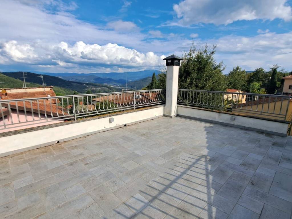 Appartamento a Fiesole in Via del Partigiano - Foto 4