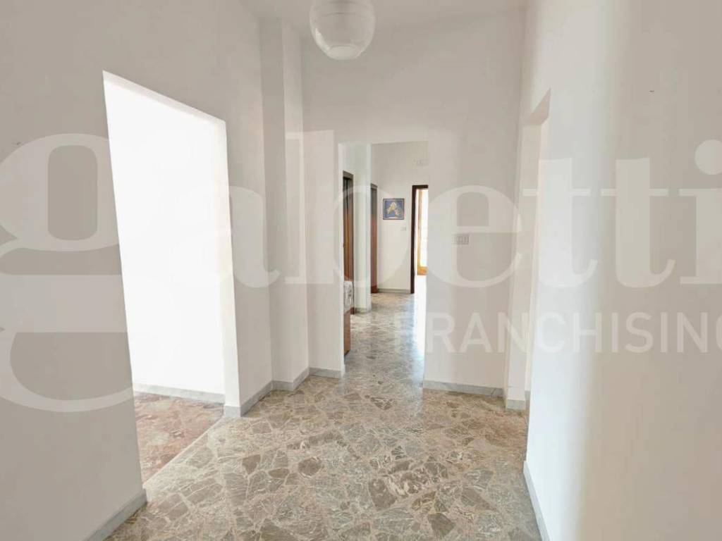 Appartamento a Trani in Via Ugo la Malfa - Foto 2