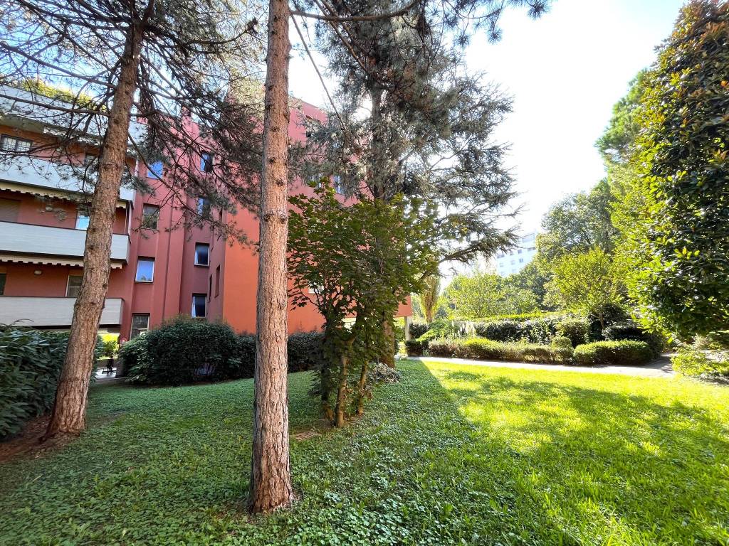 Appartamento a Bologna in Via Francesco del Cossa - Foto 2