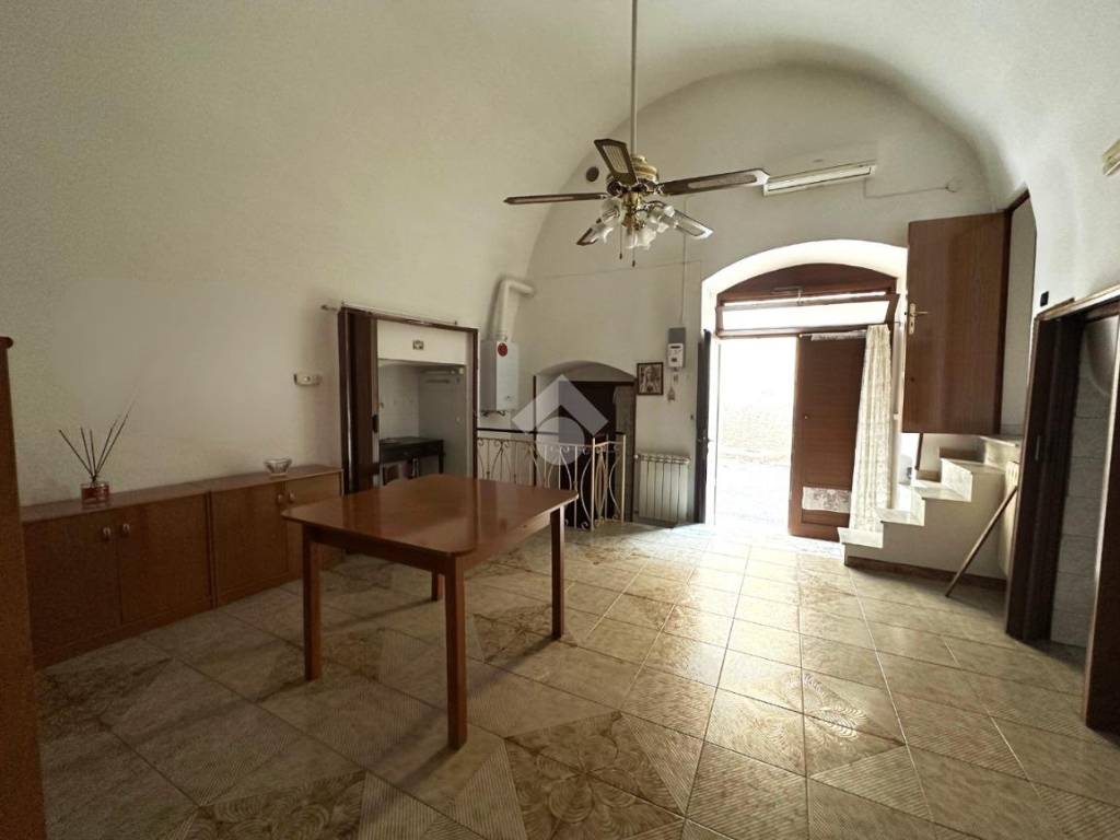 Casa indipendente a Canosa di puglia in Vico Guglielmo Pepe, 9 - Foto 4