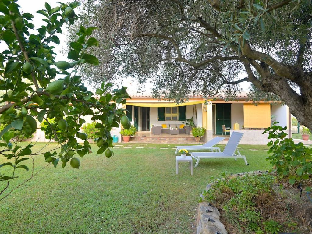 Villa a Castiadas in VIA FLUMINI CERAU, 0 - Foto 2