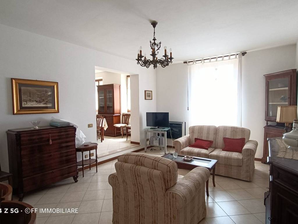 Appartamento a Petriolo in Corso Umberto I - Foto 2