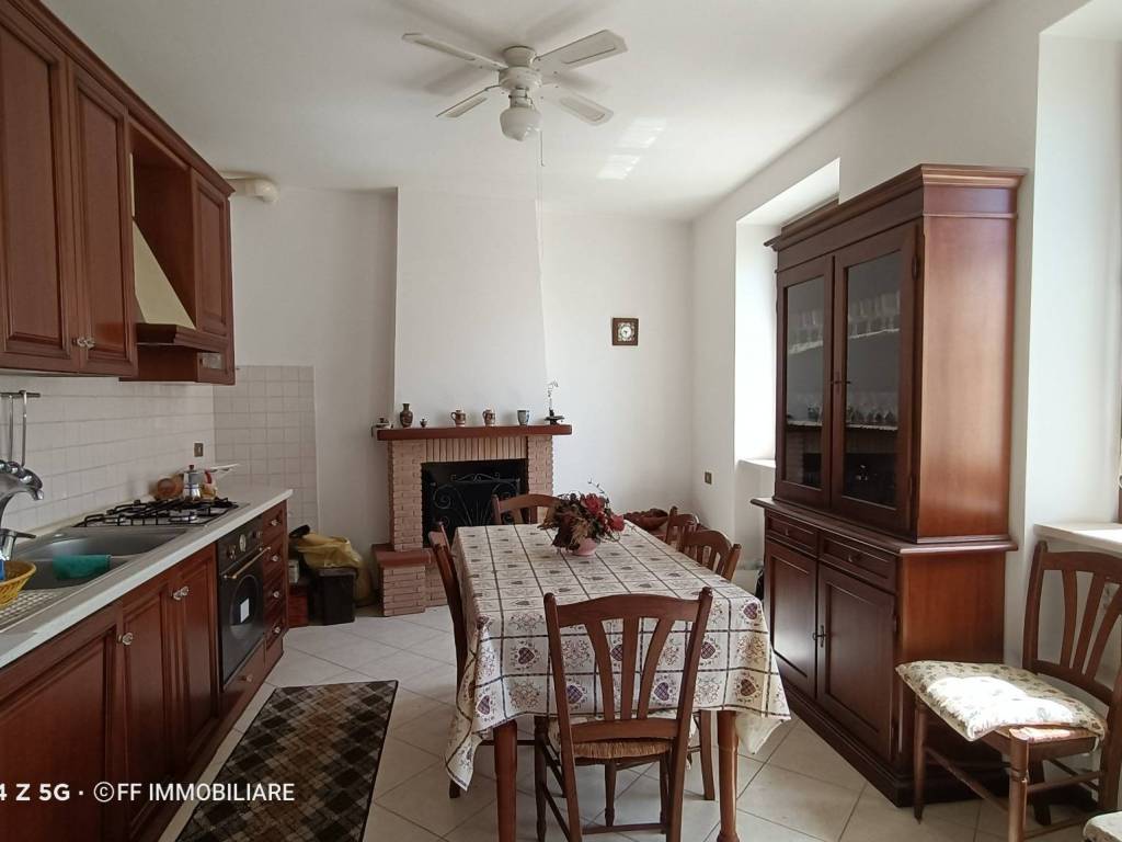 Appartamento a Petriolo in Corso Umberto I - Foto 5