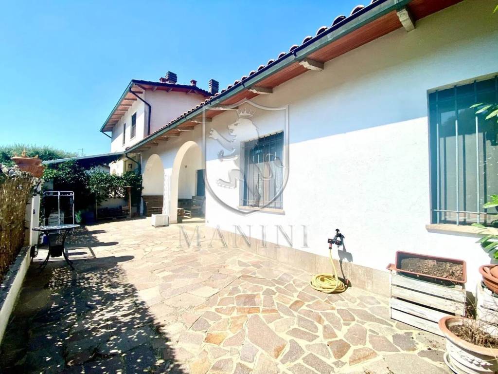 Villa a Sinalunga in Piazza Giuseppe Garibaldi, 3 - Foto 3