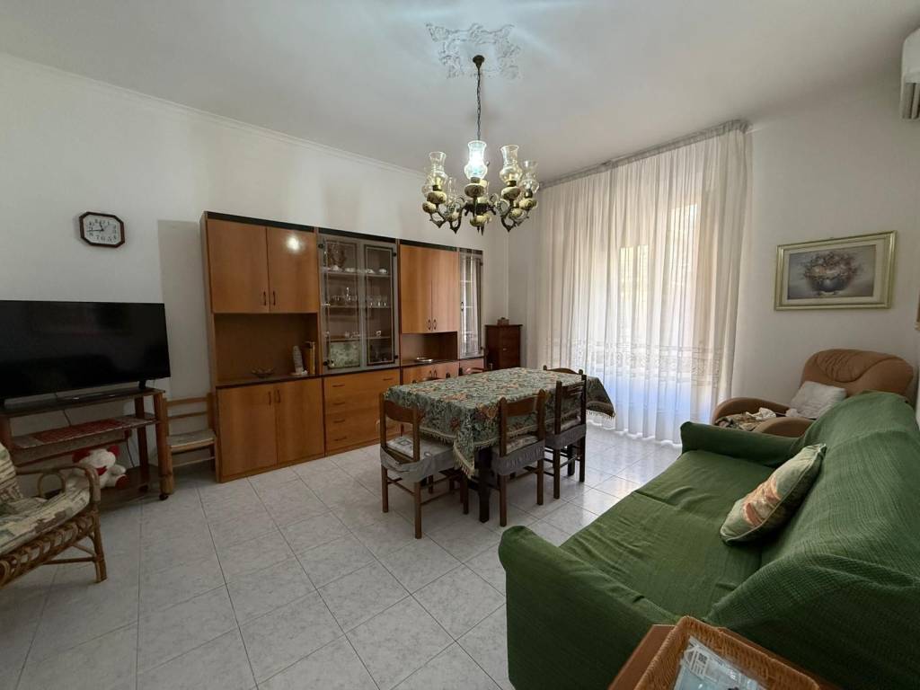 Appartamento a Crotone in Corso Messina - Foto 4
