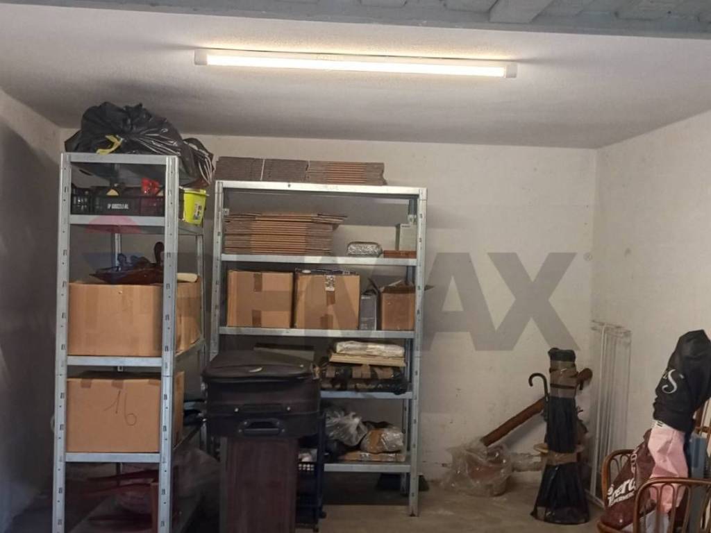 Box / garage a Castelletto sopra ticino in Via della Chiesetta, 4 - Foto 2
