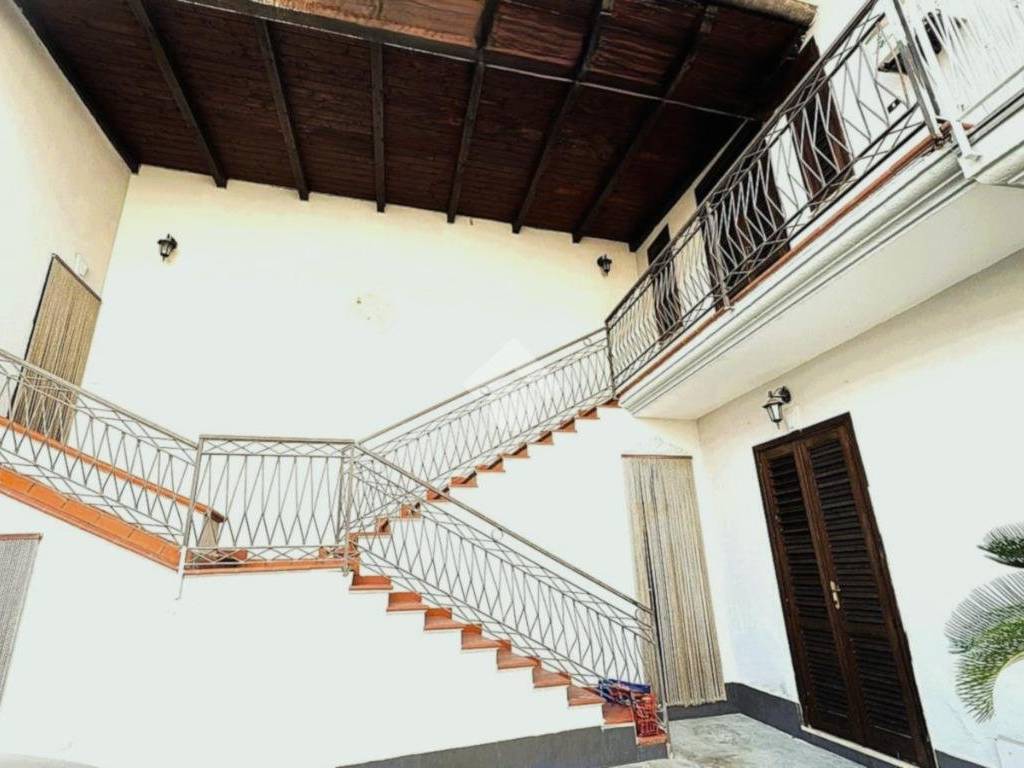 Casa indipendente a Frignano in Via Francesco Serao, 34 - Foto 2