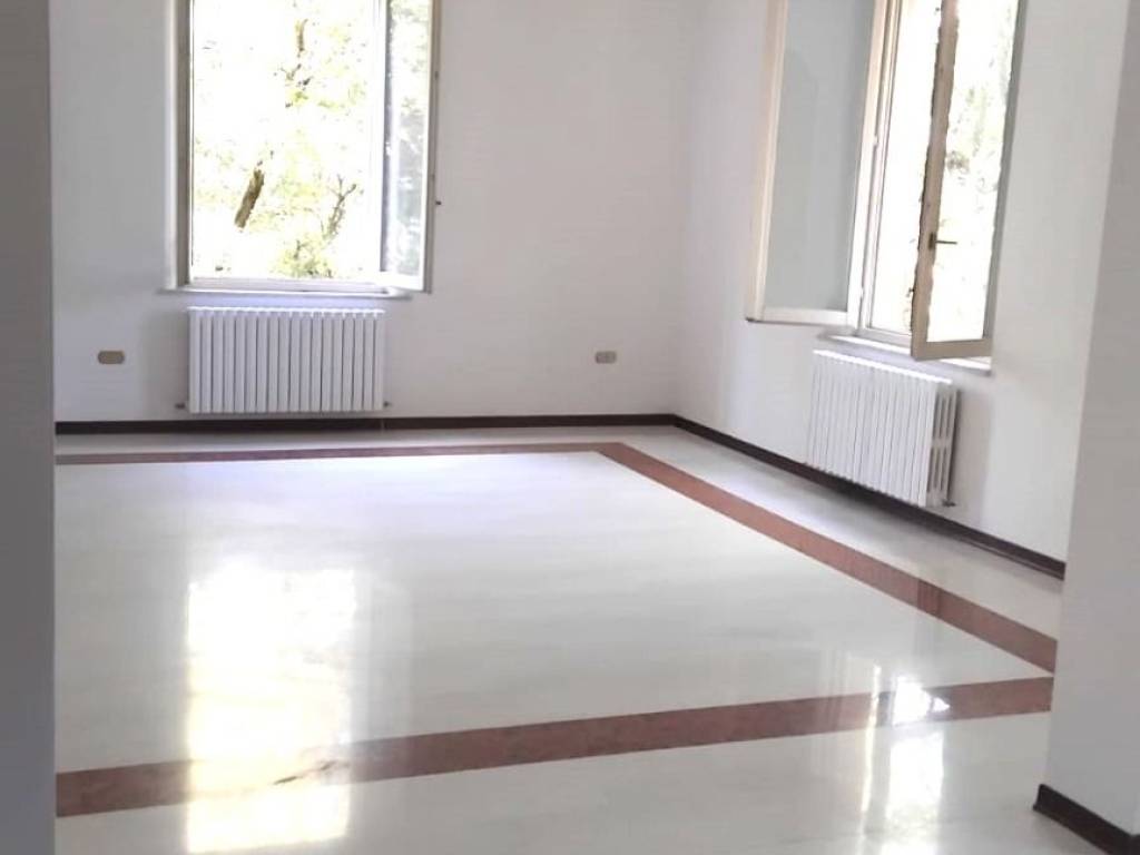 Appartamento a Modena in Corso Camillo Benso di Cavour, 36 - Foto 3