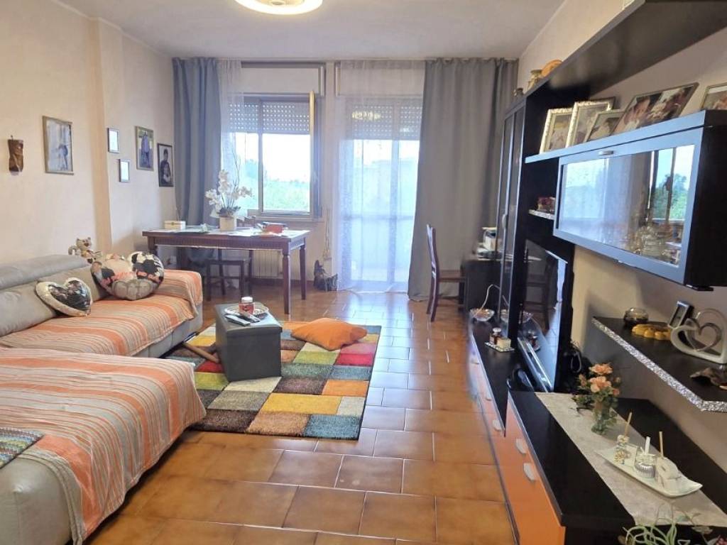 Appartamento a Tavazzano con villavesco in Via 1 Maggio - Foto 2